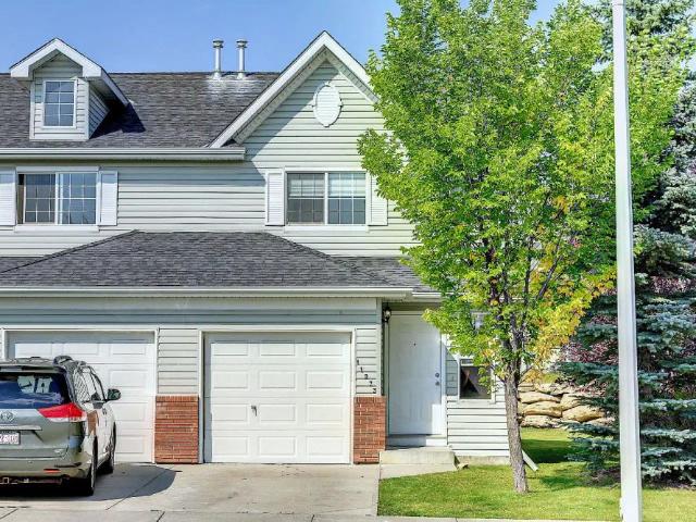 Townhouse for rent in Coventry Hills, Calgary