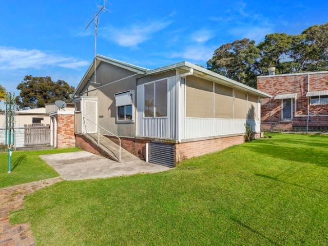 House for rent in Mannering Park, New South Wales