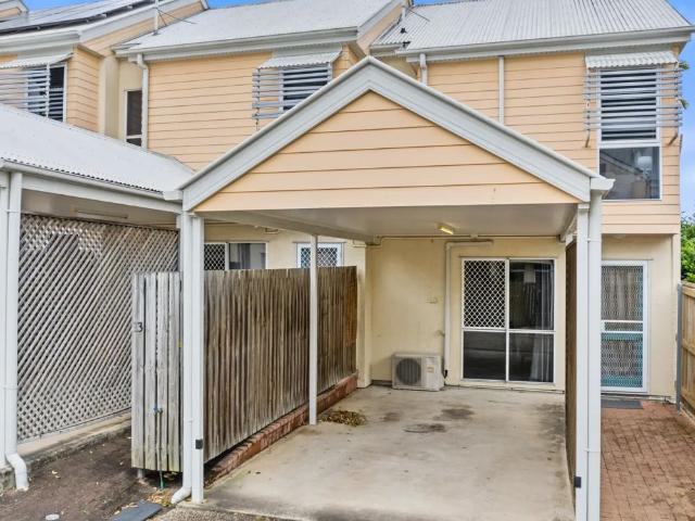 Townhouse for rent in Toombul, Queensland