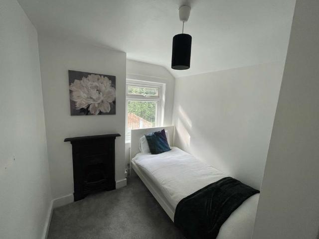 Room for rent in Chatham