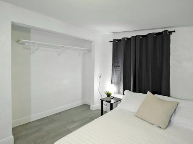 Room for rent in Clair-mel City, Florida