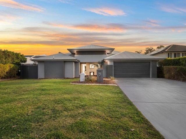 House for rent in Brookwater, Greater Brisbane