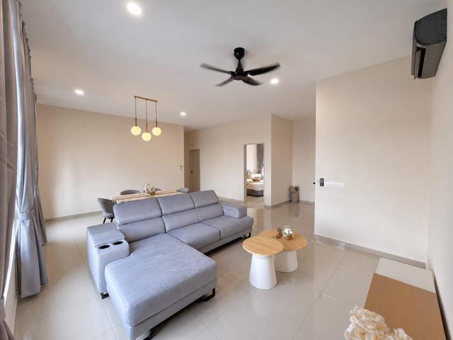 Townhouse for rent in Zon Perindustrian Bebas Telok Panglima Garang, Teluk Panglima Garang