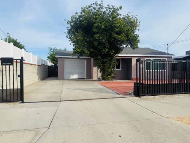 Room for rent in Pacoima Neighborhood Council, Canoga Park