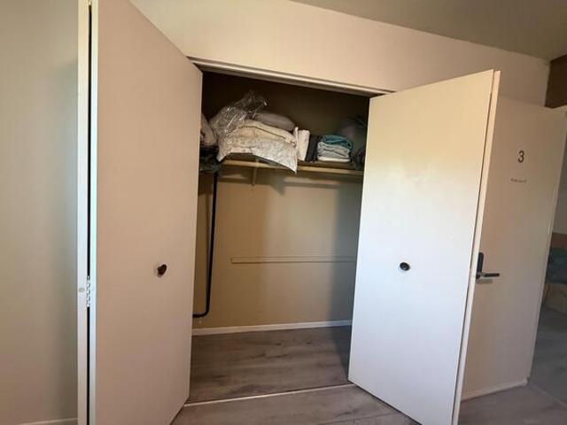 Room for rent in Huntington Beach, California