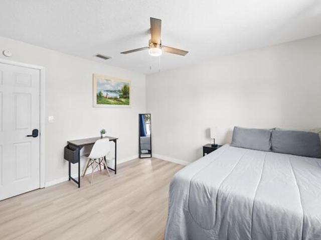 Room for rent in Jacksonville, Florida