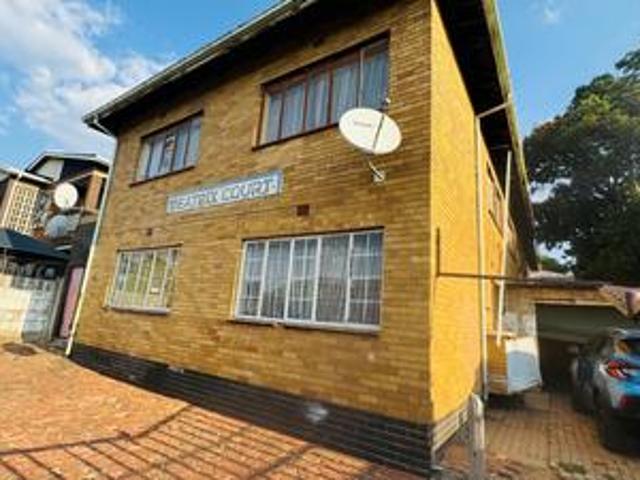 Apartment for sale in Vosloorus, Gauteng