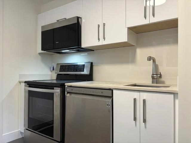 Apartment for rent in West Vancouver, Metro Vancouver Regional District