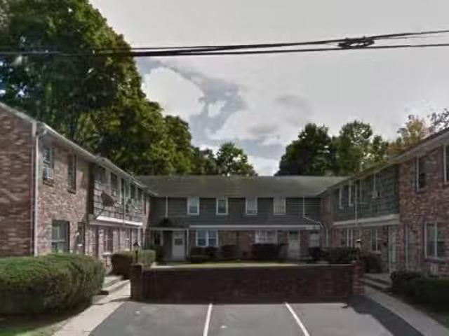 Condo for rent in Manchester