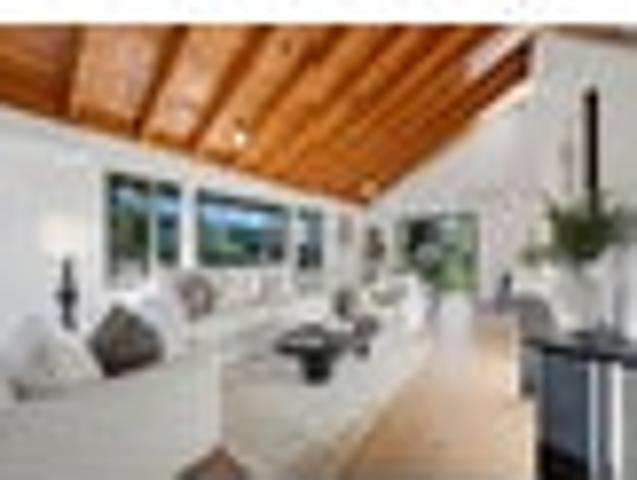 House for sale in Whangaparaoa