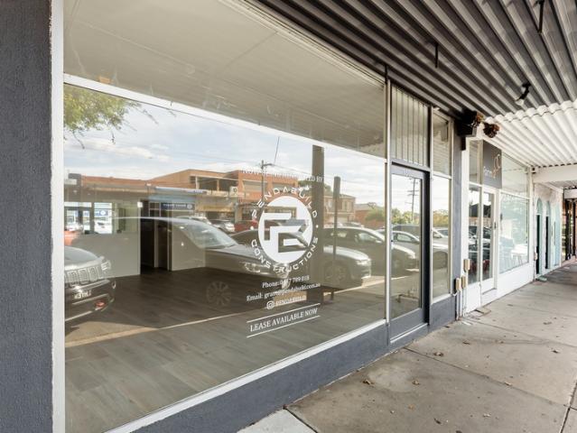 Showroom for rent in Balwyn North