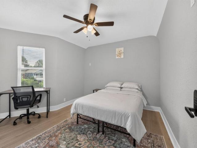 Room for rent in North Town Fork Creek, Kansas City