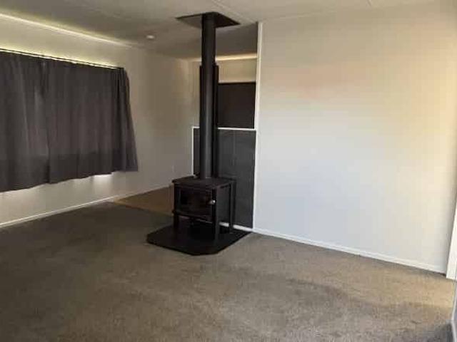 House for rent in Western Heights Shopping Centre, Rotorua