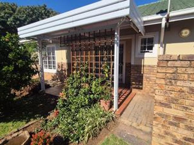 Townhouse for sale in Waterkloof, Gauteng