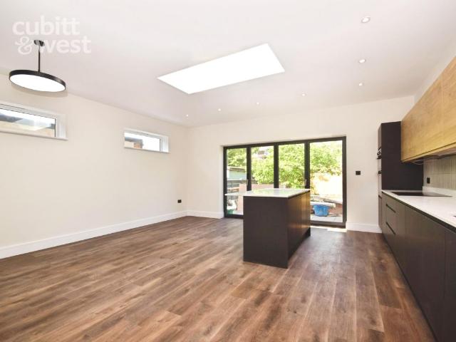 House for rent in Peacehaven, Iford