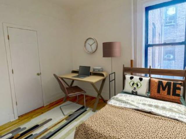Room for rent in Arverne, New York