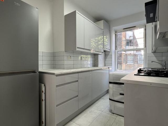 Apartment for rent in Stamford Hill, Greater London