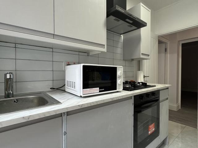 Apartment for rent in Stamford Hill, Greater London