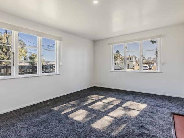 Apartment for rent in Point England, Oroua County