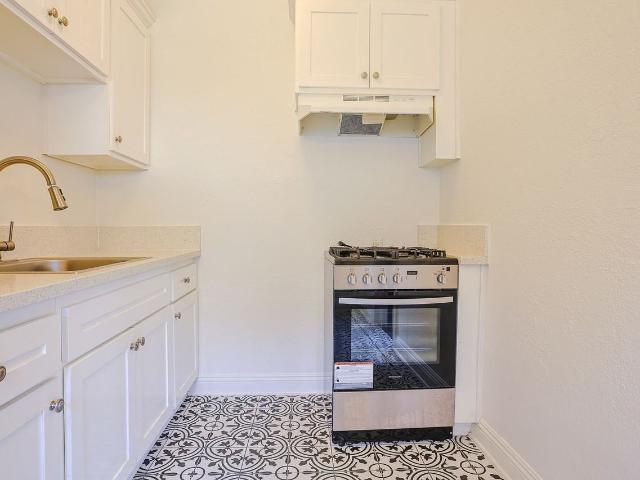 Apartment for rent in Canoga Park, California