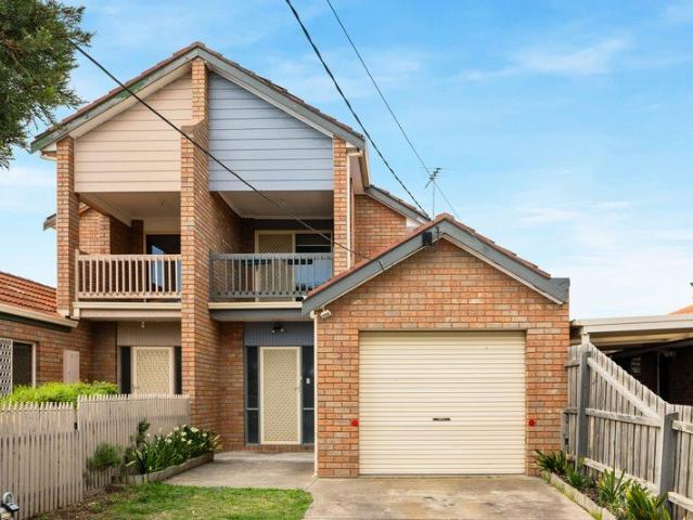 Townhouse for rent in Altona Meadows, Melbourne
