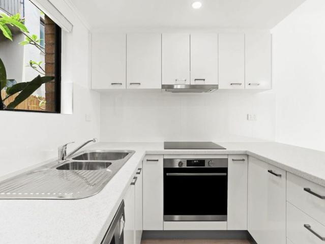 Townhouse for rent in Sydney, New South Wales
