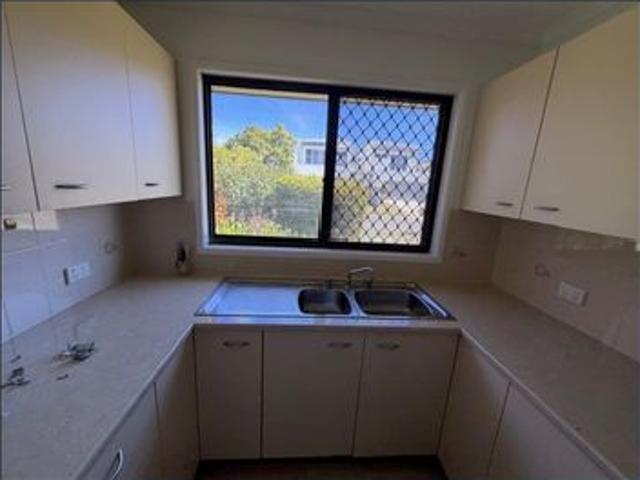 Apartment for rent in Minyama, Sunshine Coast Regional