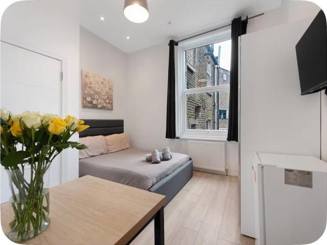Studio for rent in West Kensington, Greater London