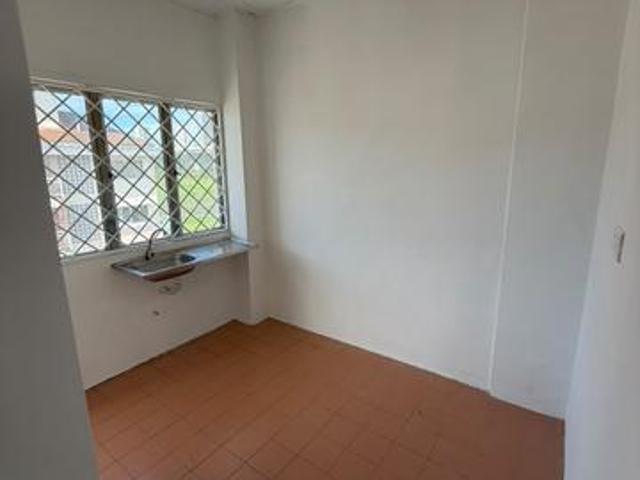 Apartment for sale in Petaling, Damansara Damai