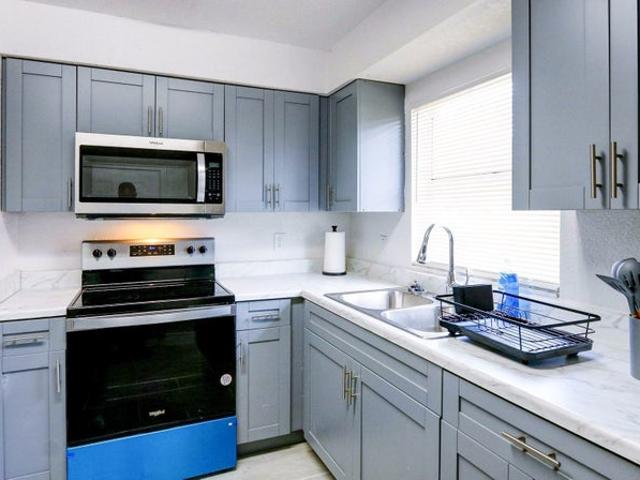 Room for rent in Clair-mel City, Florida