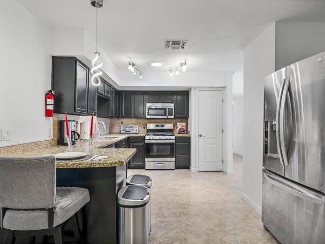 Room for rent in Laveen, Arizona