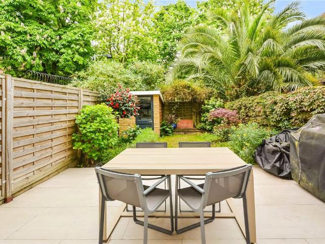 House for rent in London Borough of Southwark, Greater London