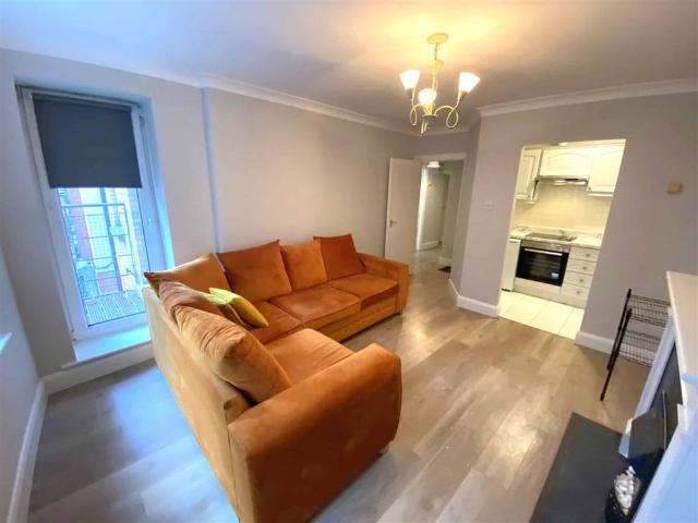 Apartment to rent in Bluebell, North Tipperary