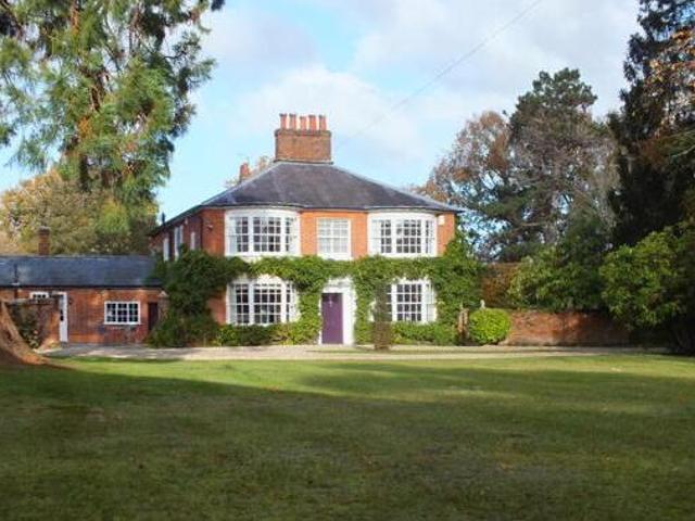 House for sale in Hart, Hampshire