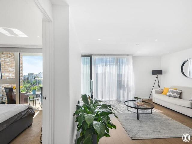 Apartment for rent in Woodberry Down, Stamford Hill