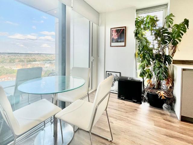 Apartment for rent in Woodberry Down, Greater London
