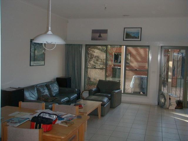 Room for rent in Newport, Melbourne