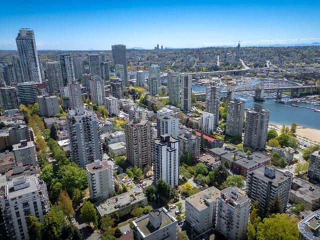 Apartment for rent in Davie Village, Vancouver