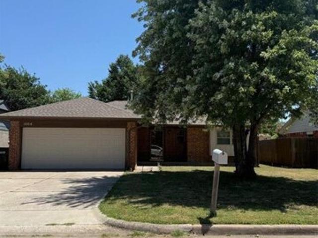 House for sale in Moore House for sale in Moore
