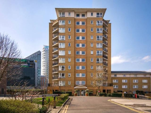 Apartment for rent in Virginia Quay, Blackwall
