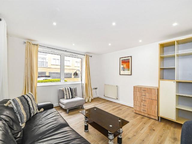 Apartment for rent in Virginia Quay, Blackwall