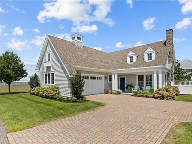 House for sale in Portsmouth, Rhode Island