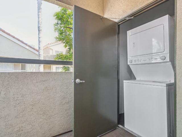 Apartment for rent in Costa Mesa, California