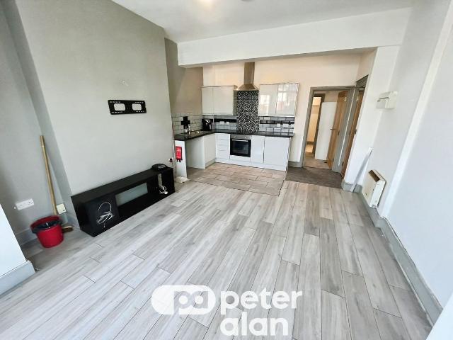 Apartment for rent in Penylan, Falcon Lodge