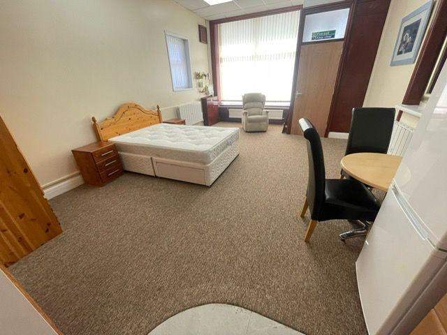 Studio for rent in Penylan, Falcon Lodge