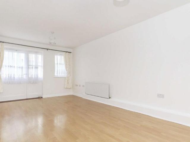 Apartment for rent in London Borough of Ealing, Greater London