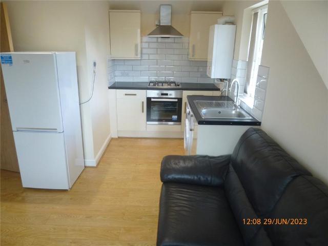 House for rent in Plasnewydd, Falcon Lodge
