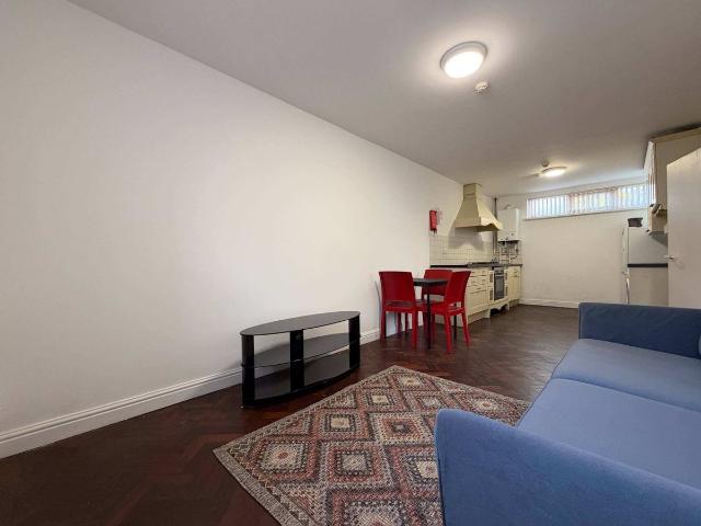 House for rent in Plasnewydd, Cardiff