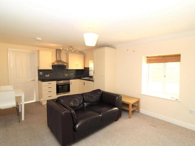 Apartment for rent in Old Town, Swindon