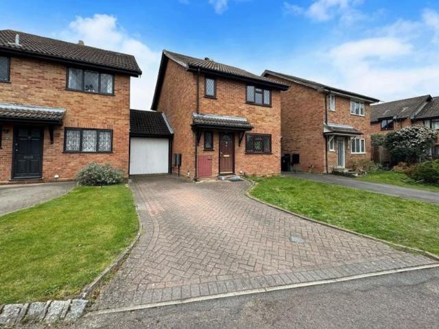 House for rent in Goldsworth Park, Woking